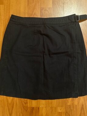 GAP Black Mini Wrap Skirt with Buckle Detail
